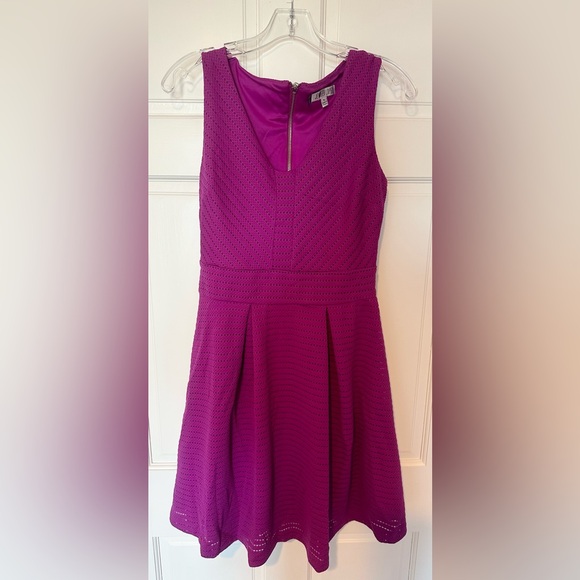 Jennifer Lopez Dresses & Skirts - Jennifer Lopez Spring Dress